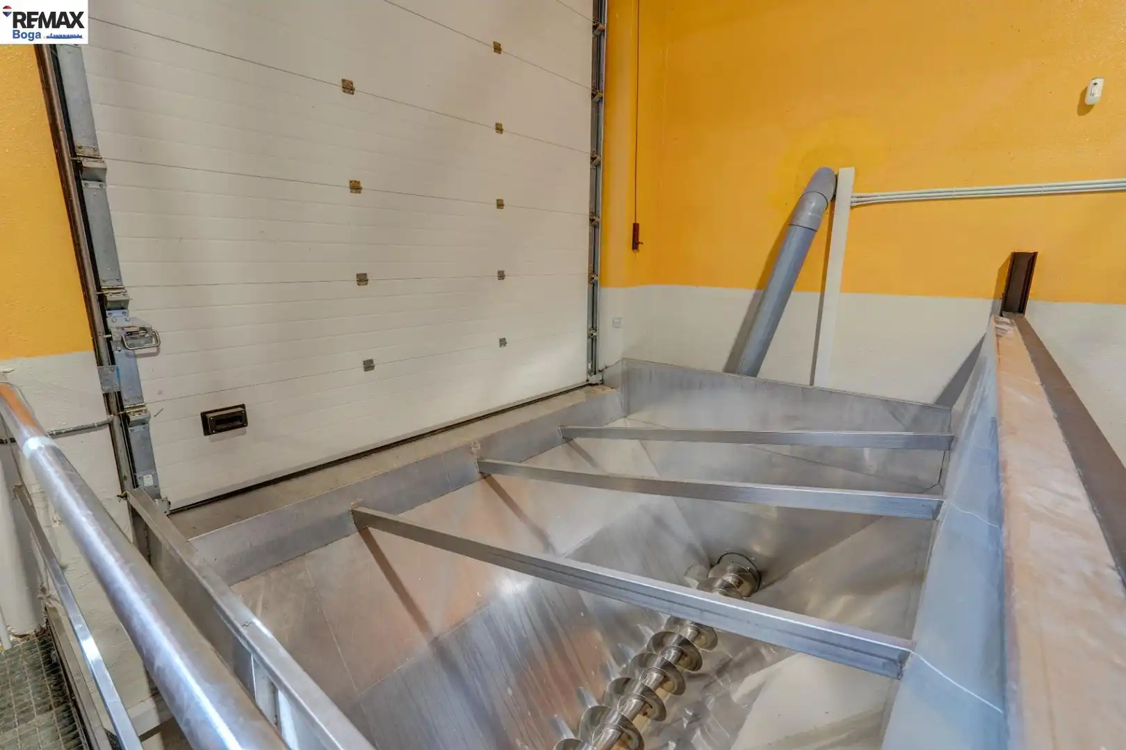 Commercial properties for sale in Cordovín  with Furnished