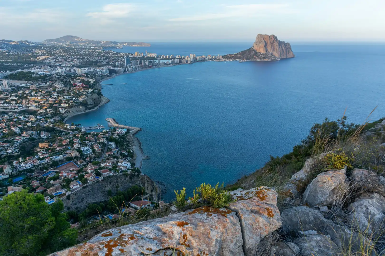 Vista exterior de Piso de alquiler en Calpe / Calp con Terraza, Trastero y Piscina