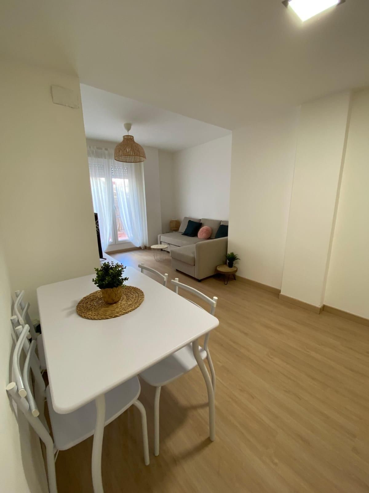 Sala d'estar de Pis en venda en Cenes de la Vega amb Terrassa i Balcó