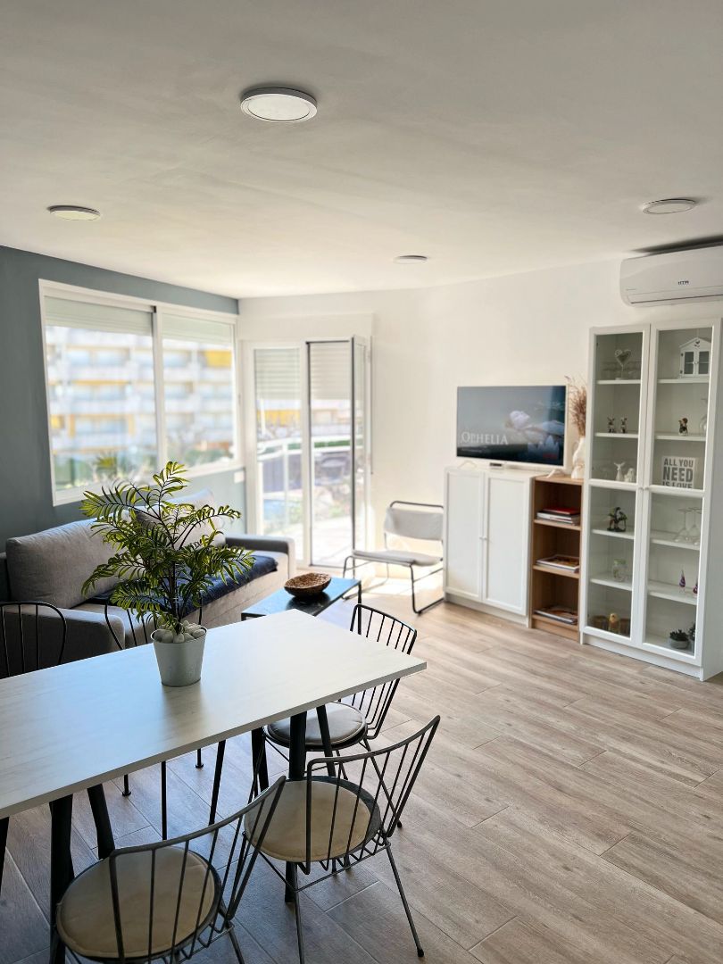 Living room of Flat for sale in Salou  with Air Conditioner, Parquet flooring and Terrace