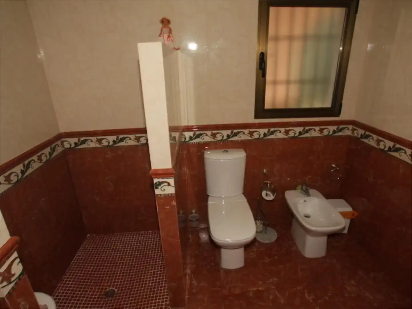 Bany de Casa o xalet en venda en Alzira amb Aire condicionat, Piscina i Balcó
