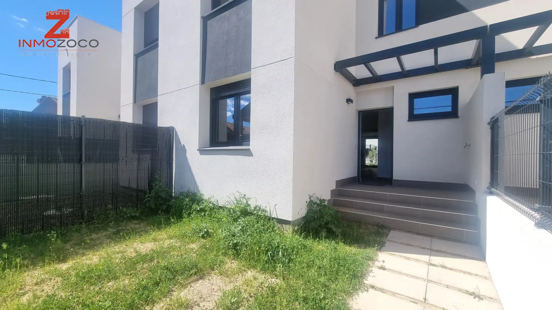 Vista exterior de Casa adosada en venta en Las Rozas de Madrid con Calefacción, Jardín privado y Terraza