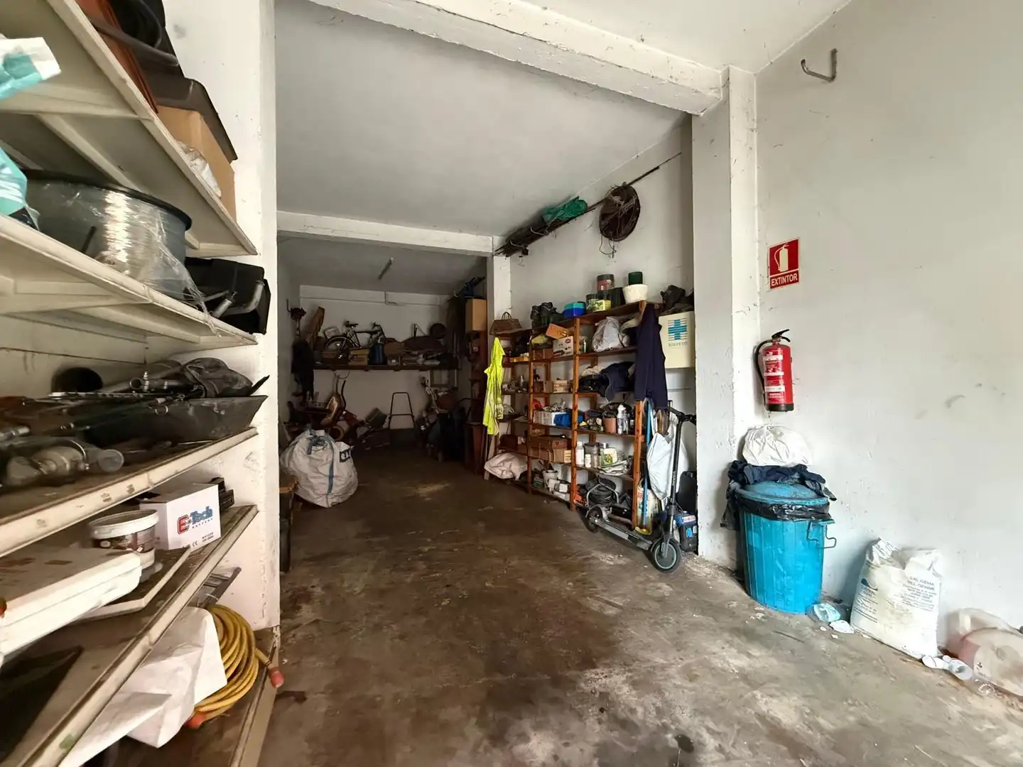 Local en venda en Milán - Pumarín - Teatinos