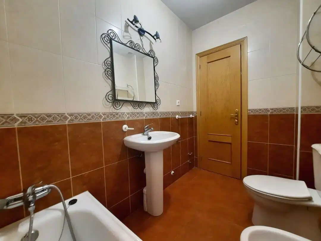 Bathroom of Detached homes for sale in Hormigos  with Heating, Swimming Pool and Alarm