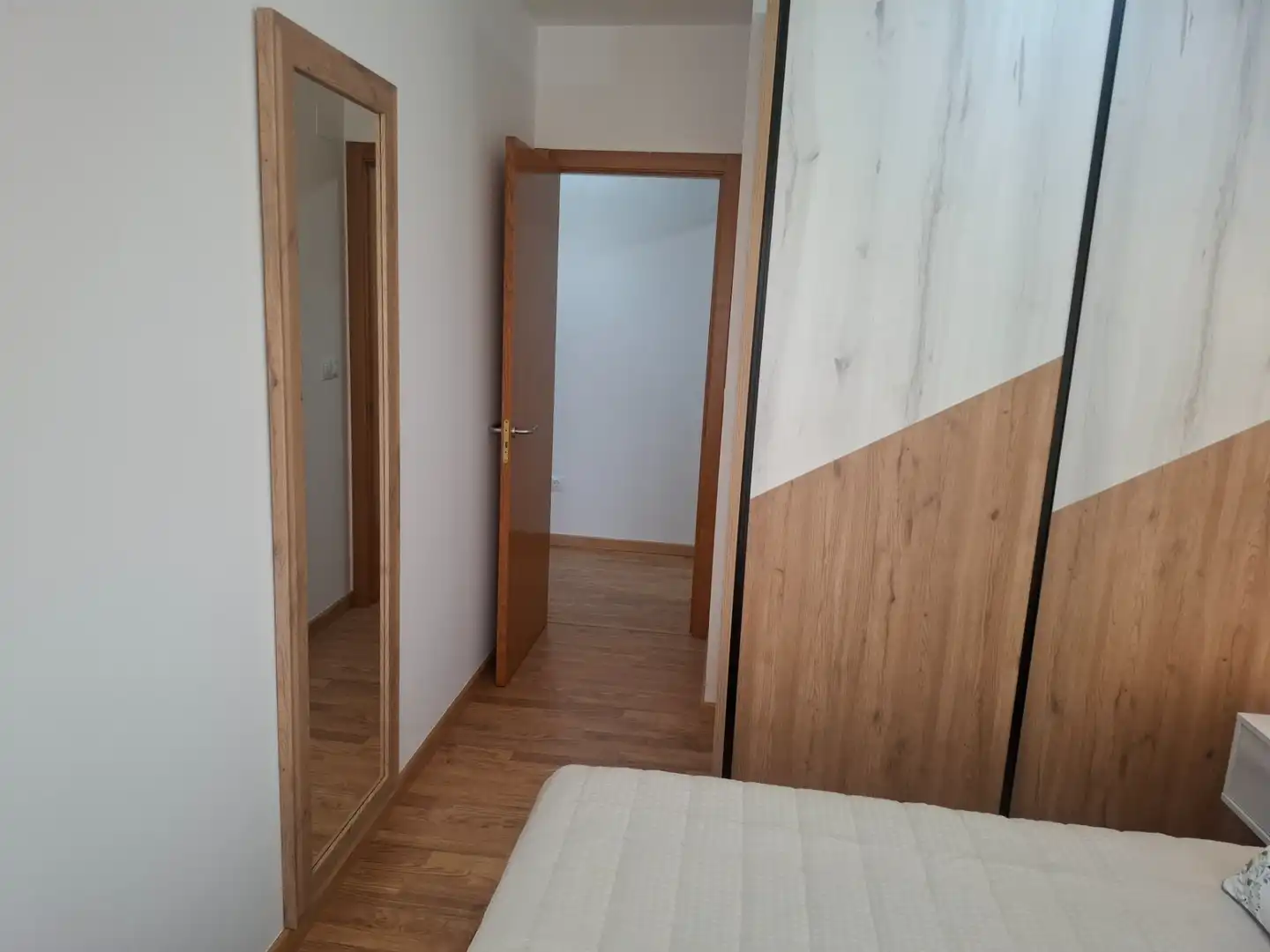 Dormitori de Pis en venda en O Vicedo  amb Traster i Moblat
