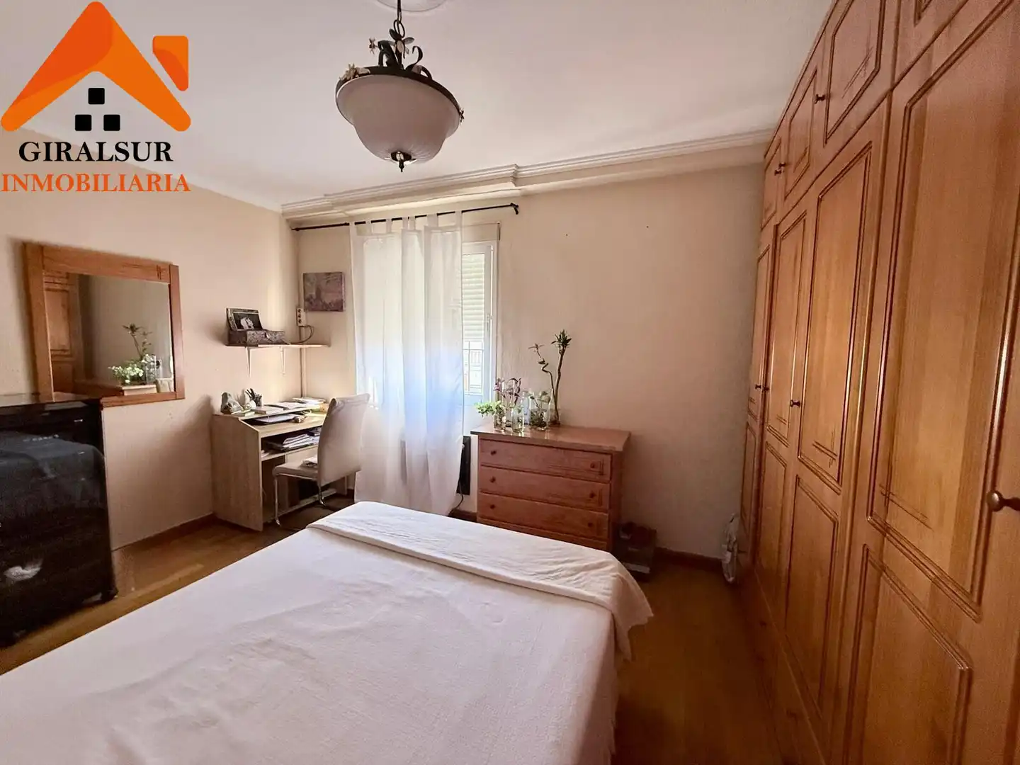 Bedroom of Flat for sale in Sevilla  with Air Conditioner and Terrace