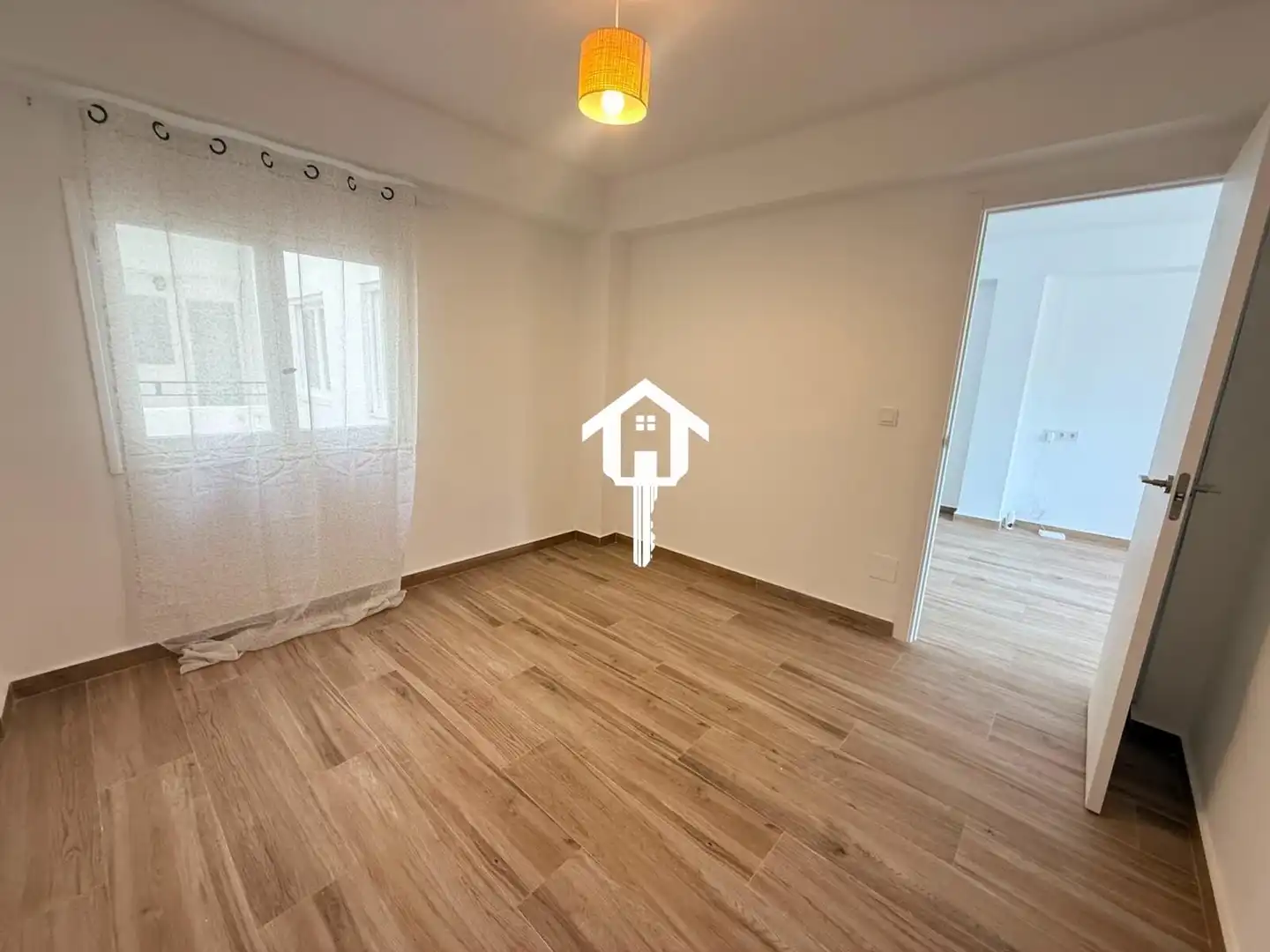Habitación de Piso en venta en Elda con Balcón
