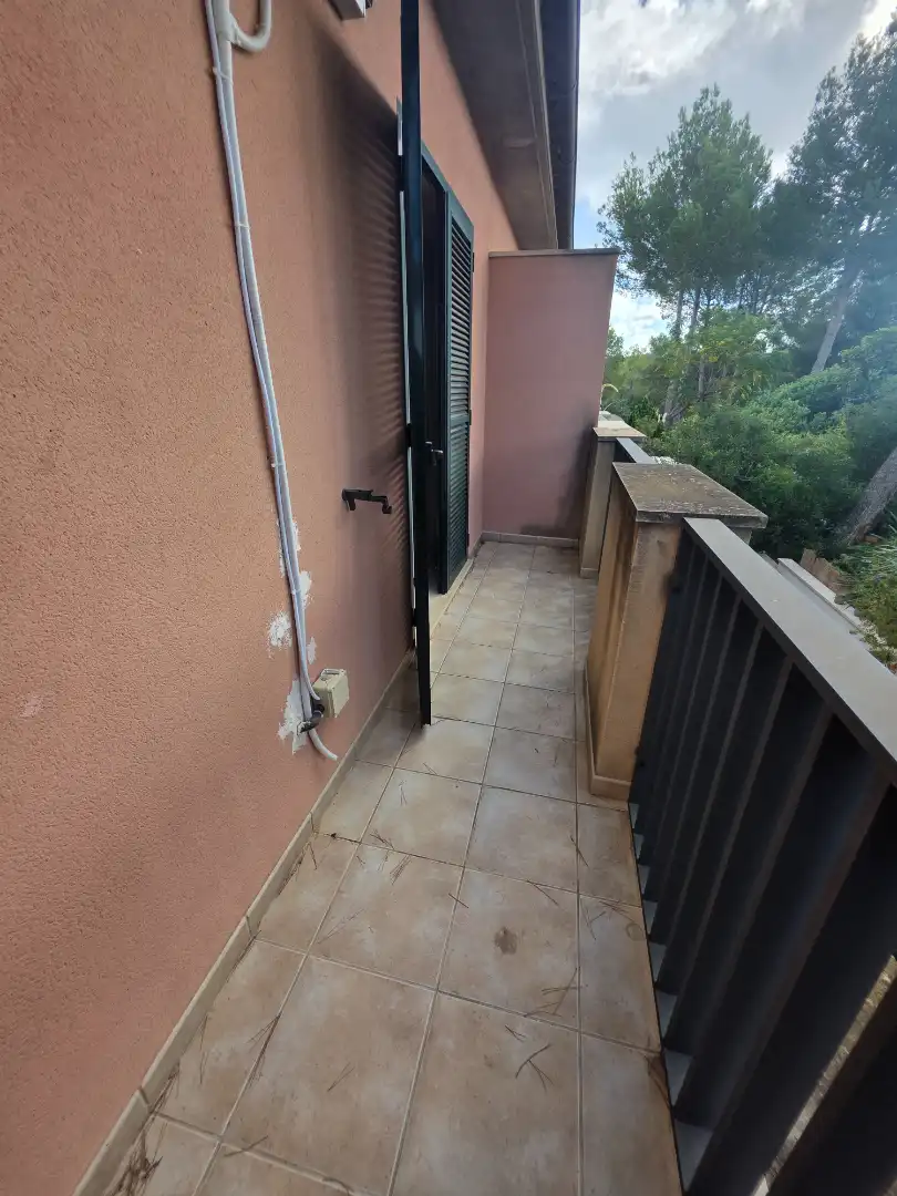 Terrasse von Einfamilien-Reihenhaus zum Verkauf in Calvià mit Klimaanlage, Heizung und Privatgarten