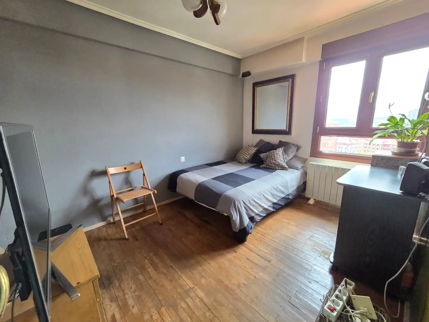 Schlafzimmer von Wohnung zum Verkauf in Bilbao  mit Möbliert