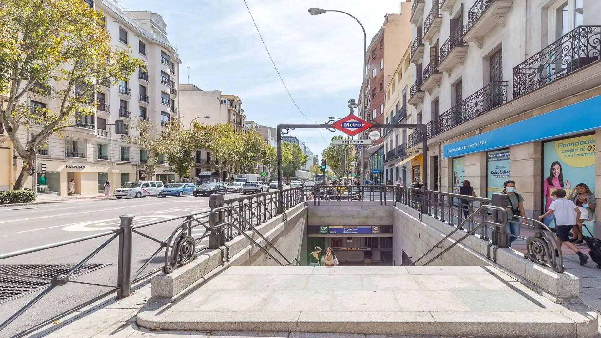Vista exterior de Local de alquiler en Madrid
