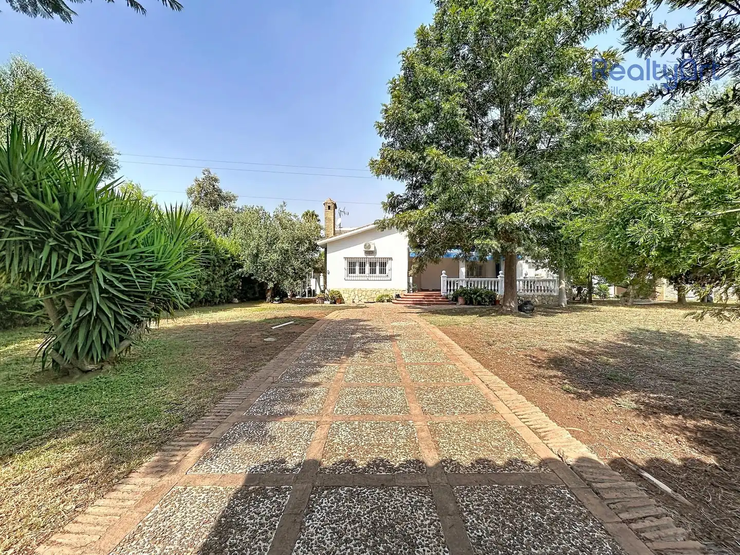 Exterior view of Houses for sale in Alcalá de Guadaira  with Air Conditioner, Heating and Private garden