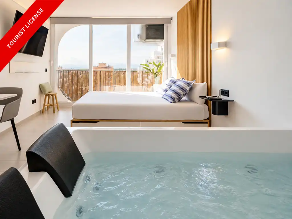 Bedroom of Study for sale in Empuriabrava  with Air Conditioner and Jacuzzi