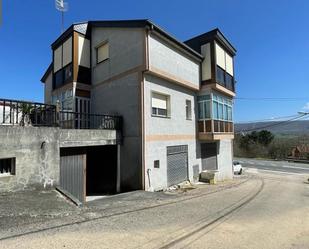 Vista exterior de Casa o xalet en venda en Maceda amb Calefacció, Terrassa i Traster