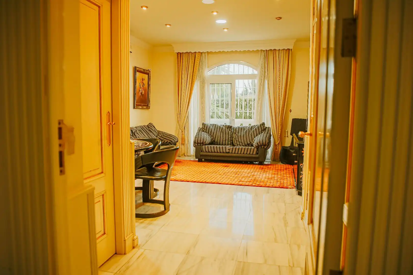 Sala de estar de Casa o chalet en venta en Benalmádena con Aire acondicionado, Terraza y Piscina