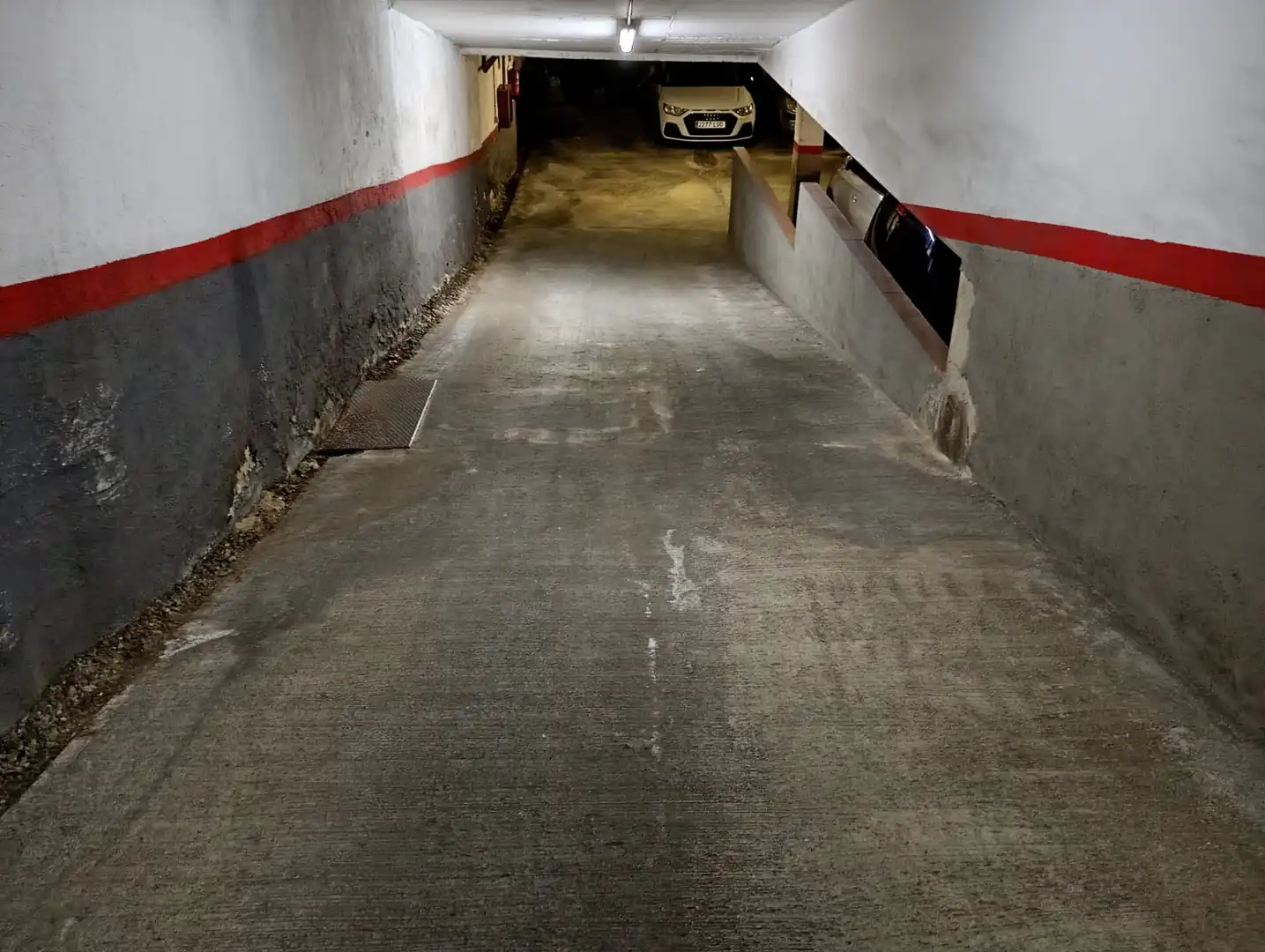 Parkplatz von Garage zur Miete in Sant Martí