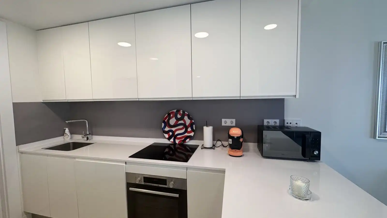 Cocina de Piso de alquiler en Estepona con Aire acondicionado, Terraza y Amueblado
