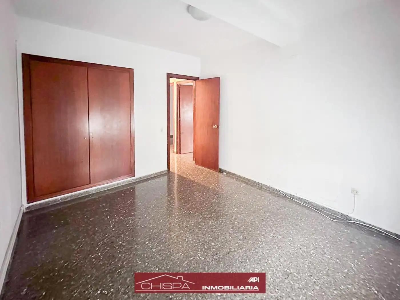 Habitación de Piso en venta en Valencia con Calefacción y Balcón