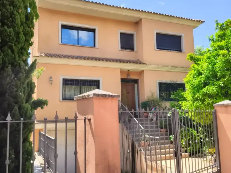Houses for sale in Calle Viña Lozano, 1, Baeza
