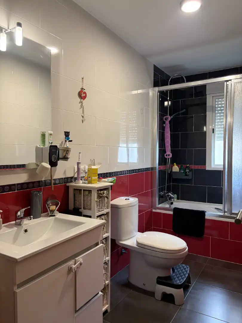 Baño de Piso en venta en Plasencia con Lavadora y Balcón