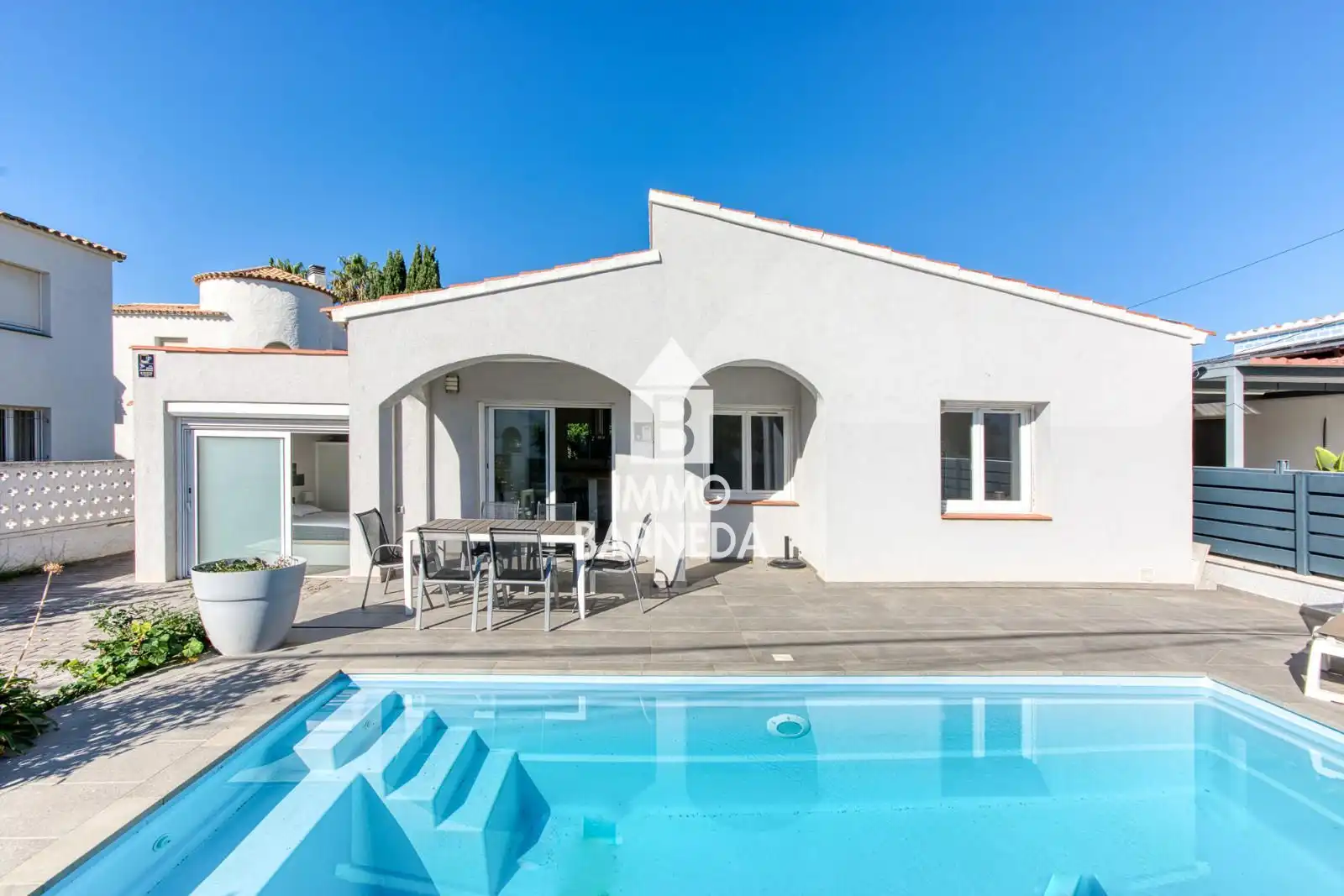 Vista exterior de Casa o chalet en venta en Empuriabrava con Aire acondicionado, Calefacción y Jardín privado
