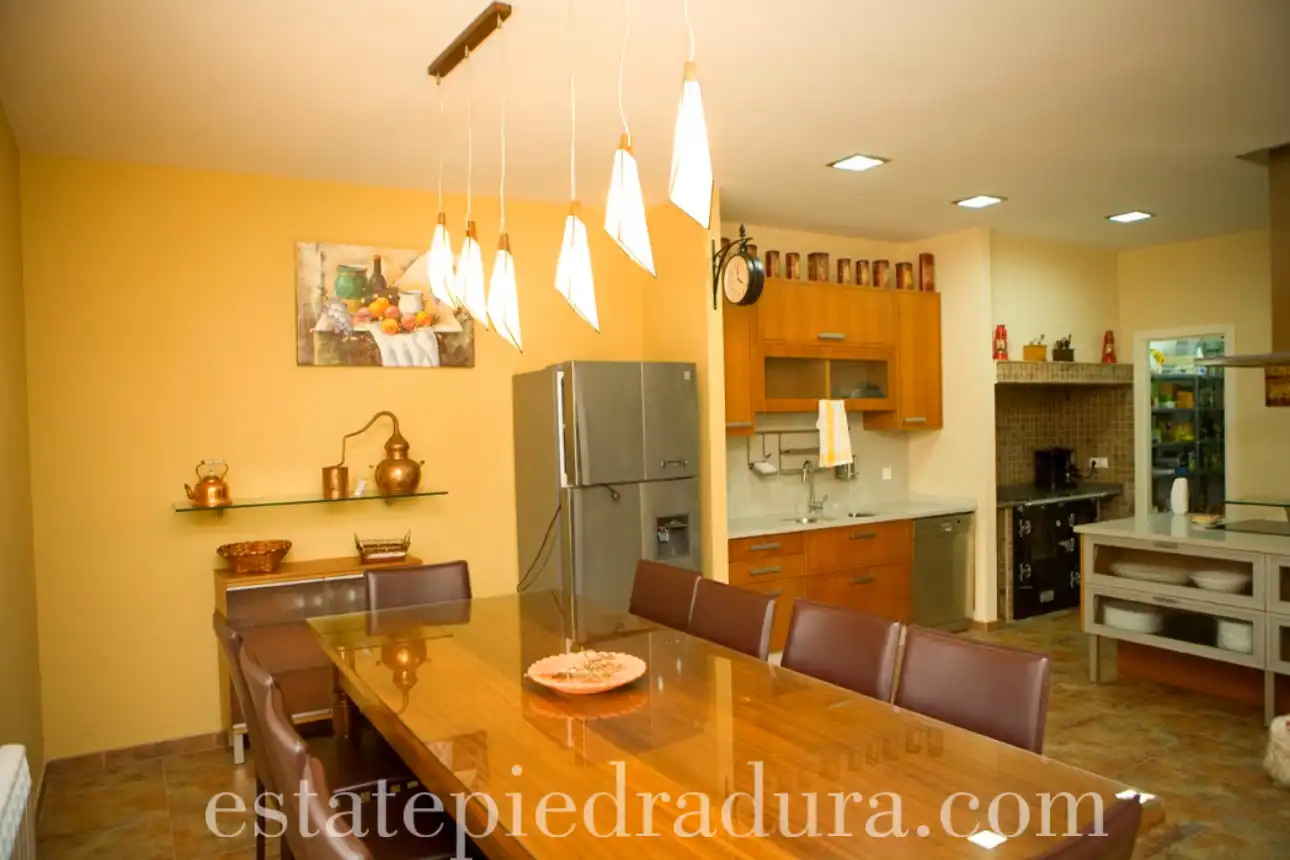 Cocina de Casa o chalet en venta en Pontevedra Capital  con Calefacción, Jardín privado y Terraza