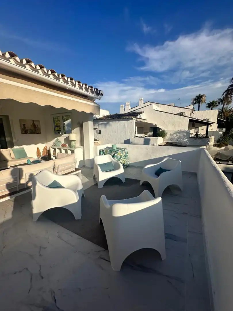 Apartment with pool to rent in Nueva Andalucía