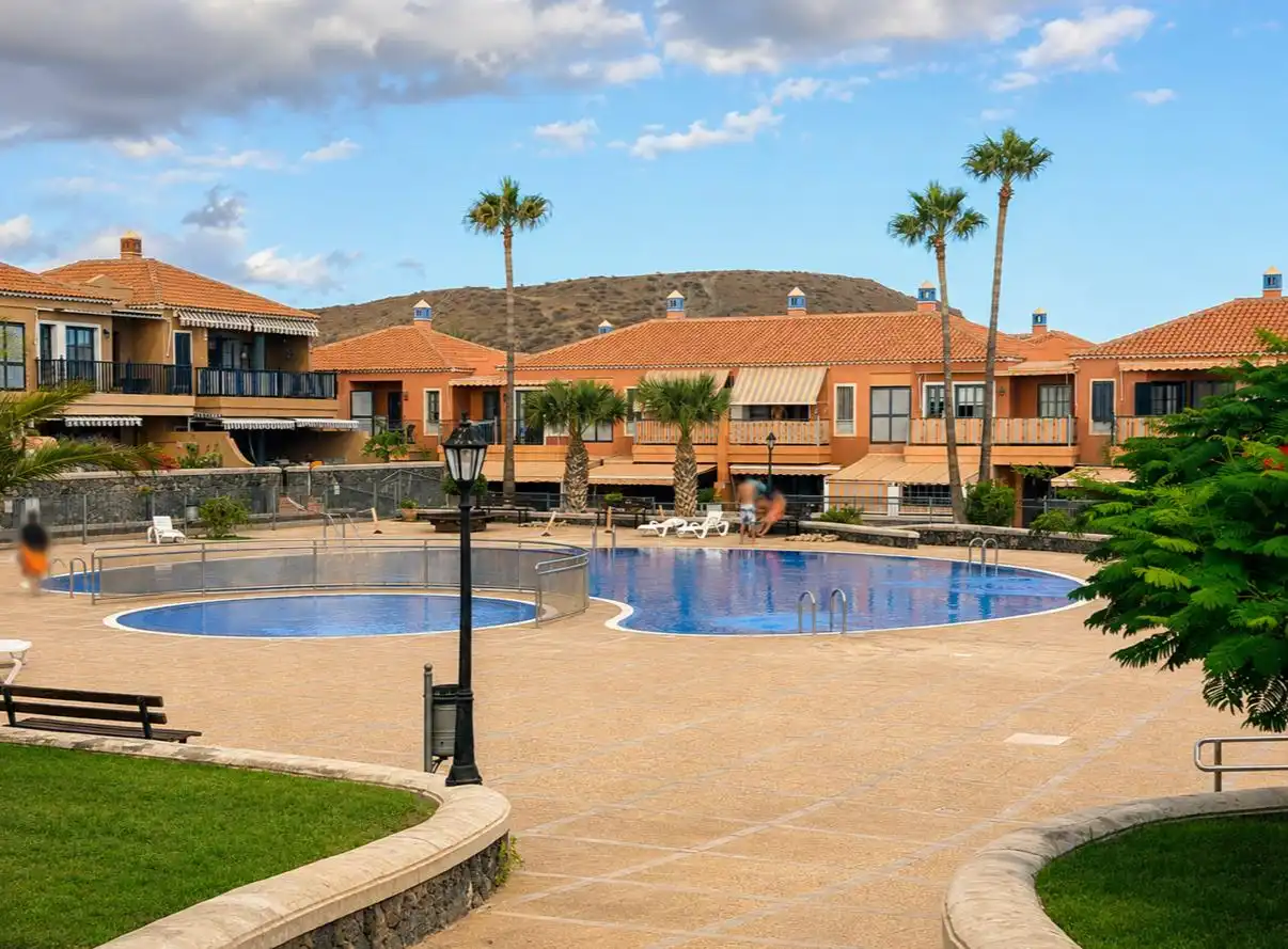 Exterior view of Flat for sale in Arona  with Furnished, Balcony and Community pool