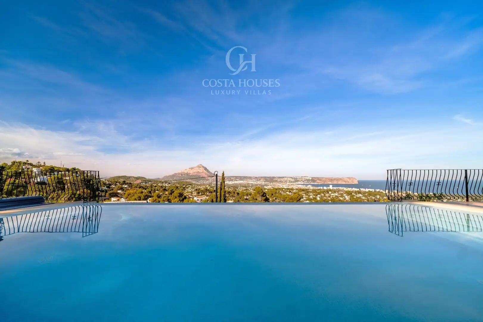 Swimming pool of Houses for sale in Jávea / Xàbia  with Air Conditioner, Private garden and Terrace