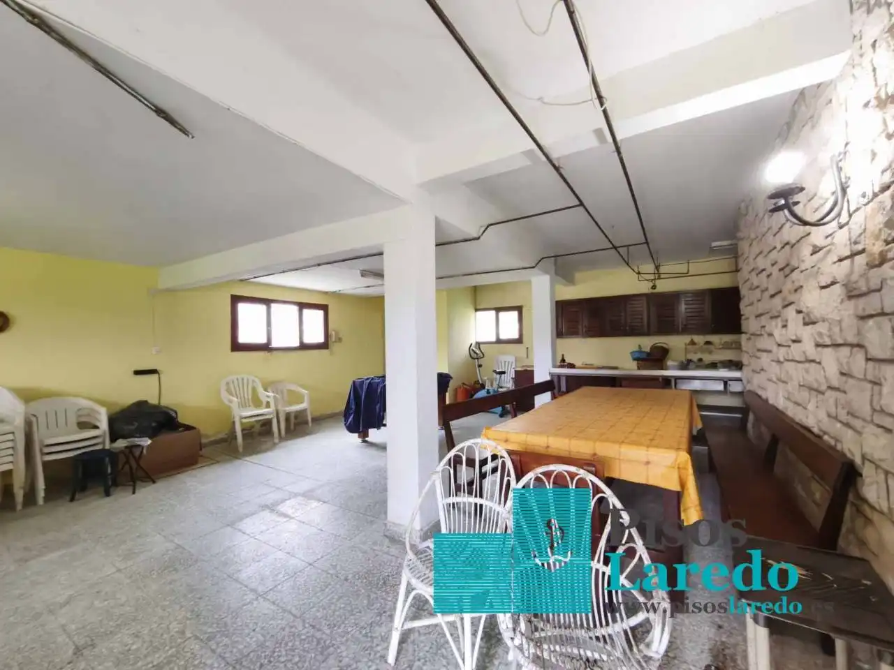 Casa o xalet en venda a Calle Mies, Ampuero