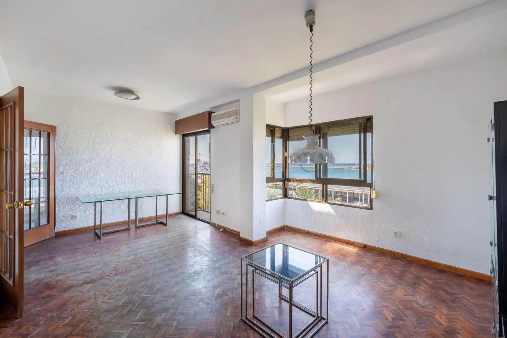 Wohnzimmer von Wohnung zum Verkauf in Almería mit Klimaanlage, Heizung und Balkon