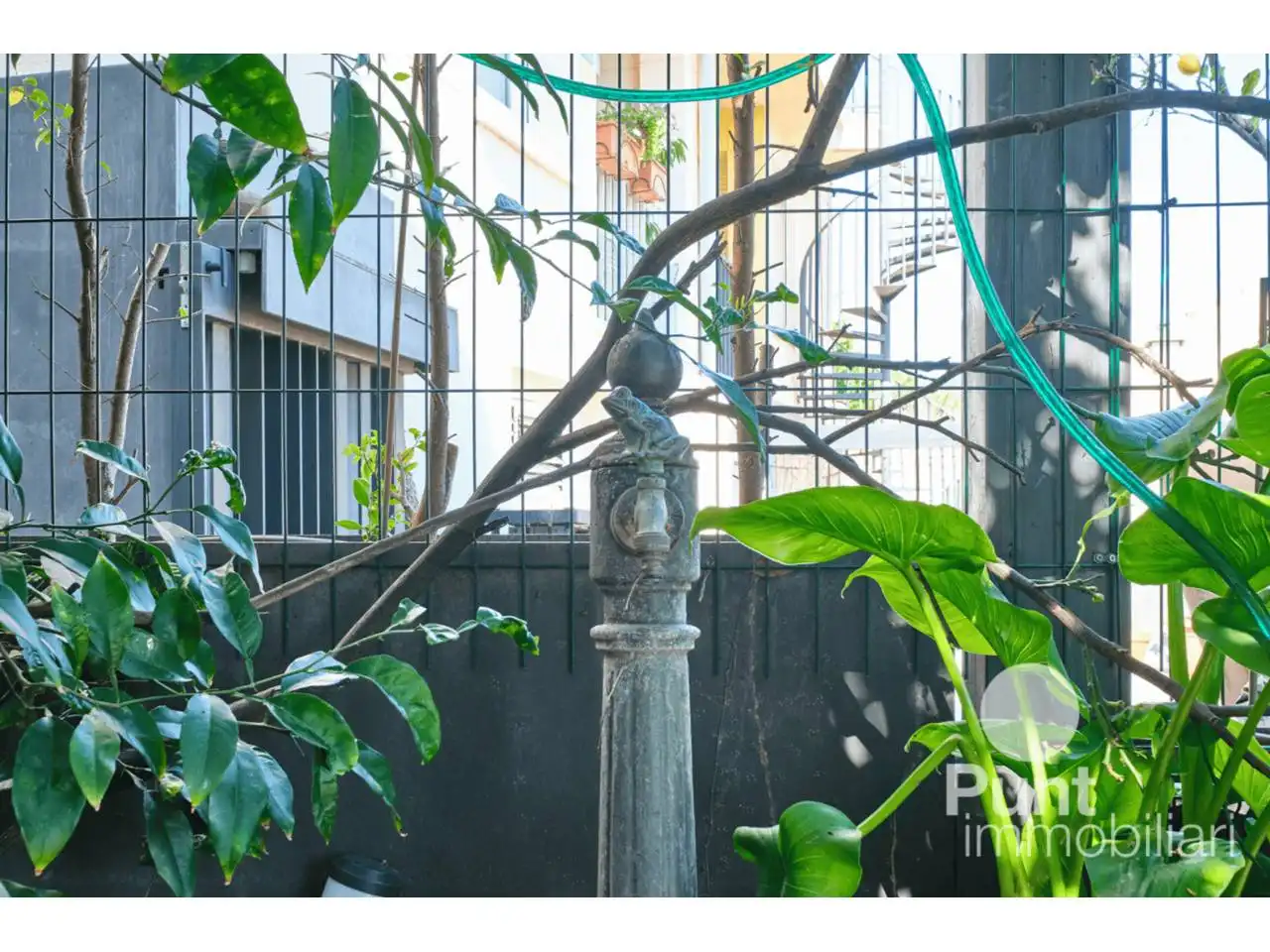 Vista exterior de Casa o chalet en venta en Teià con Calefacción