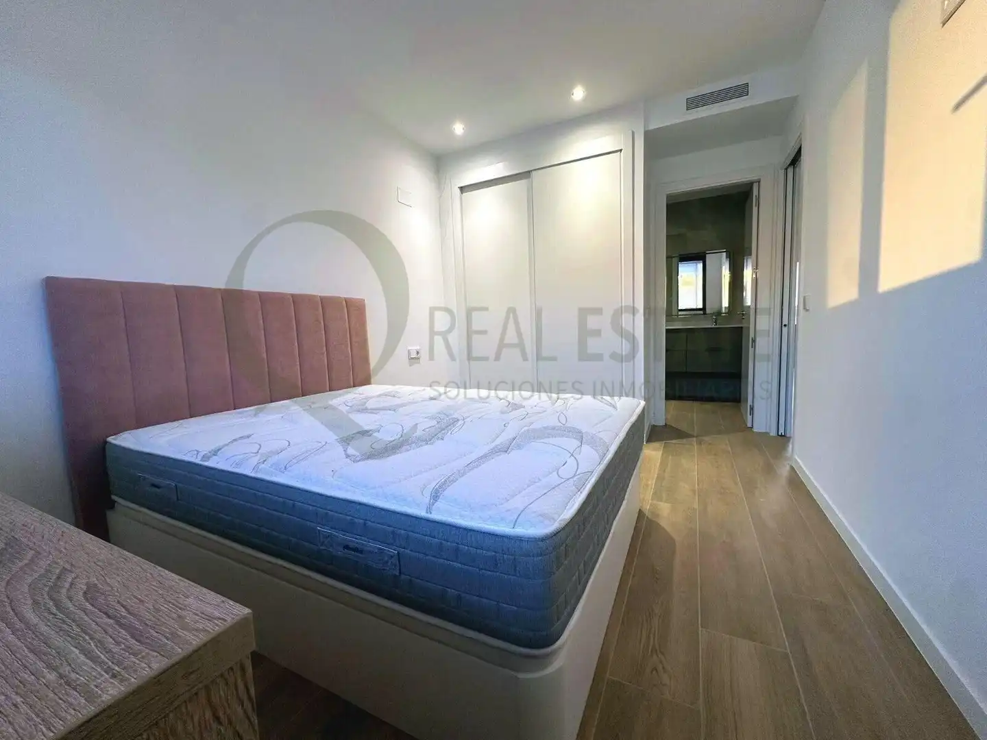 Schlafzimmer von Wohnung zum Verkauf in Finestrat mit Klimaanlage, Heizung und Privatgarten
