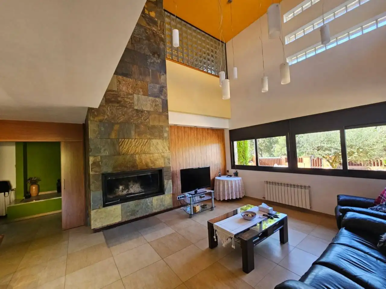Sala de estar de Casa o chalet en venta en Rellinars con Calefacción, Jardín privado y Terraza