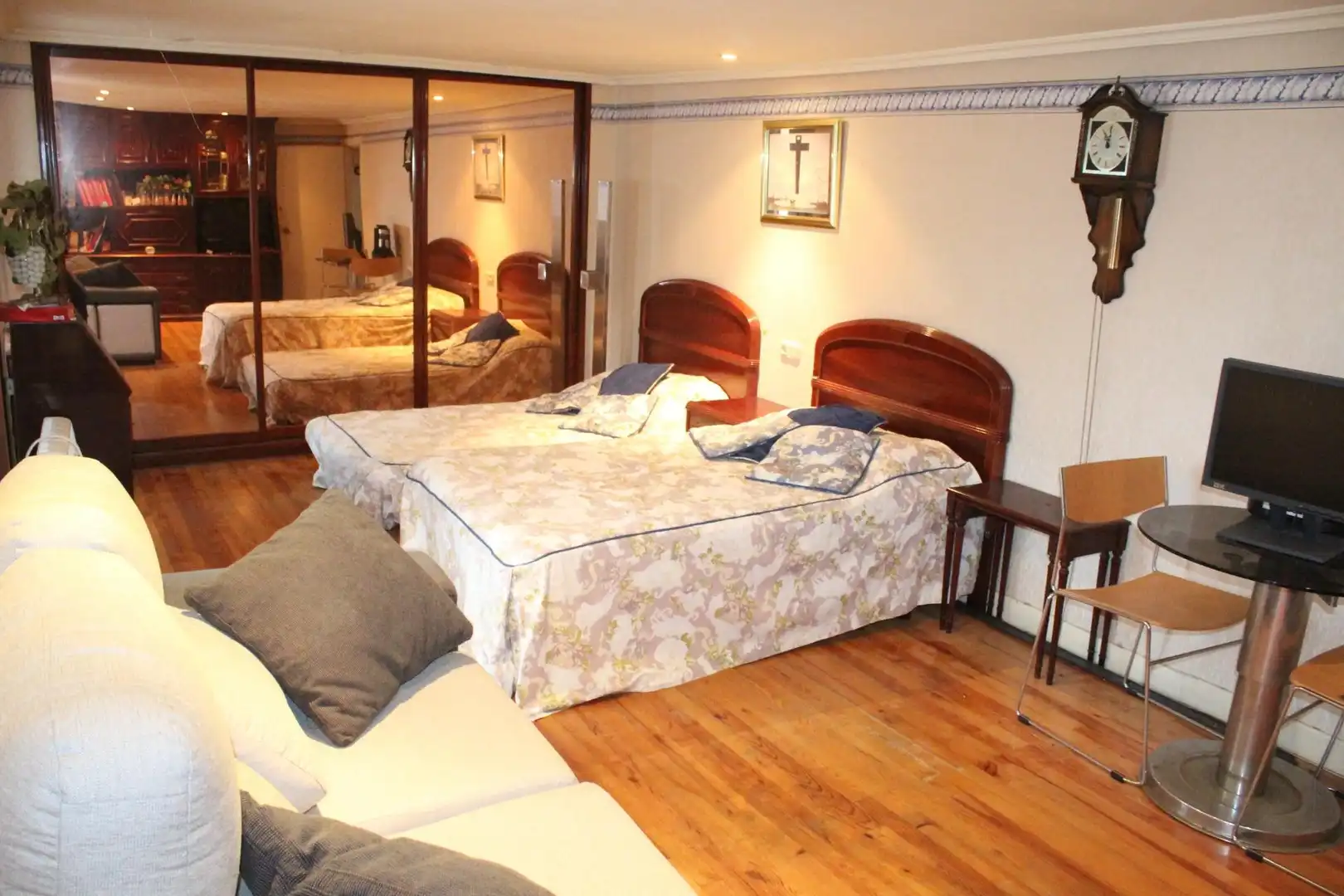 Dormitori de Casa o xalet en venda en Donostia - San Sebastián  amb Aire condicionat, Calefacció i Traster