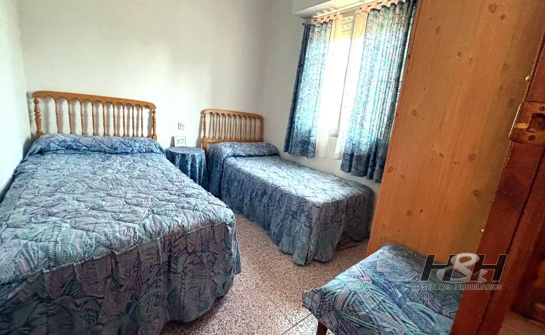 Dormitori de Casa o xalet en venda en Godella amb Jardí privat i Terrassa