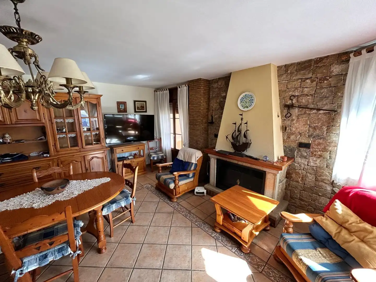 Sala d'estar de Casa o xalet en venda en Alfauir amb Calefacció, Jardí privat i Parquet