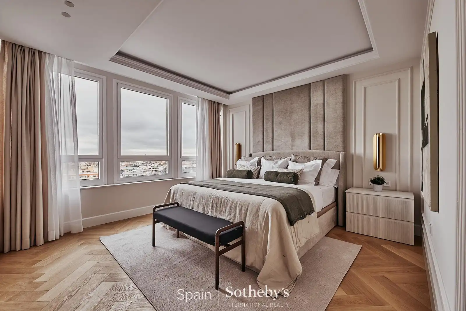 Bedroom of Apartments for sale in Madrid  with Air Conditioner, Terrace and Storage room
