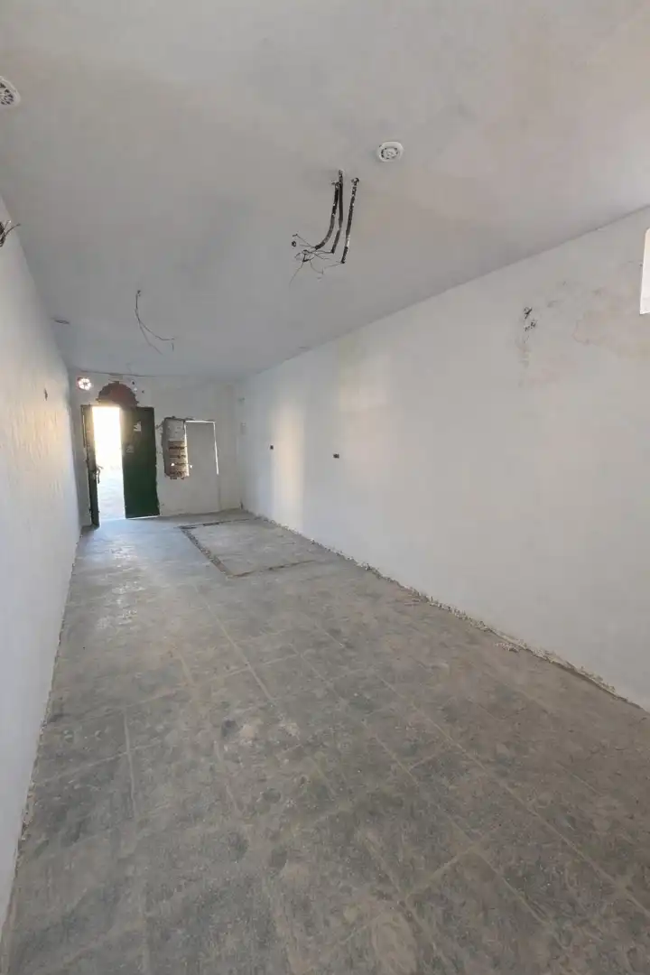 Local comercial en venta en Ayuntamiento - Barrio Alto, imagen 3