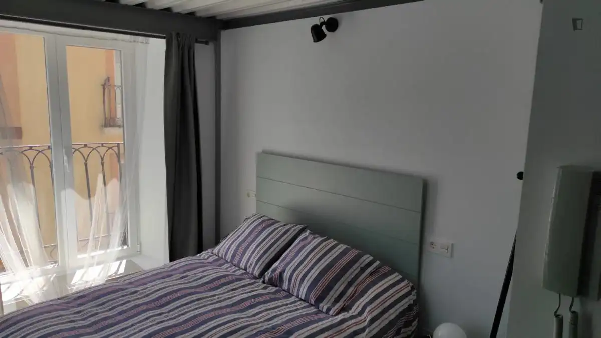 Study for rent in Casco Antiguo