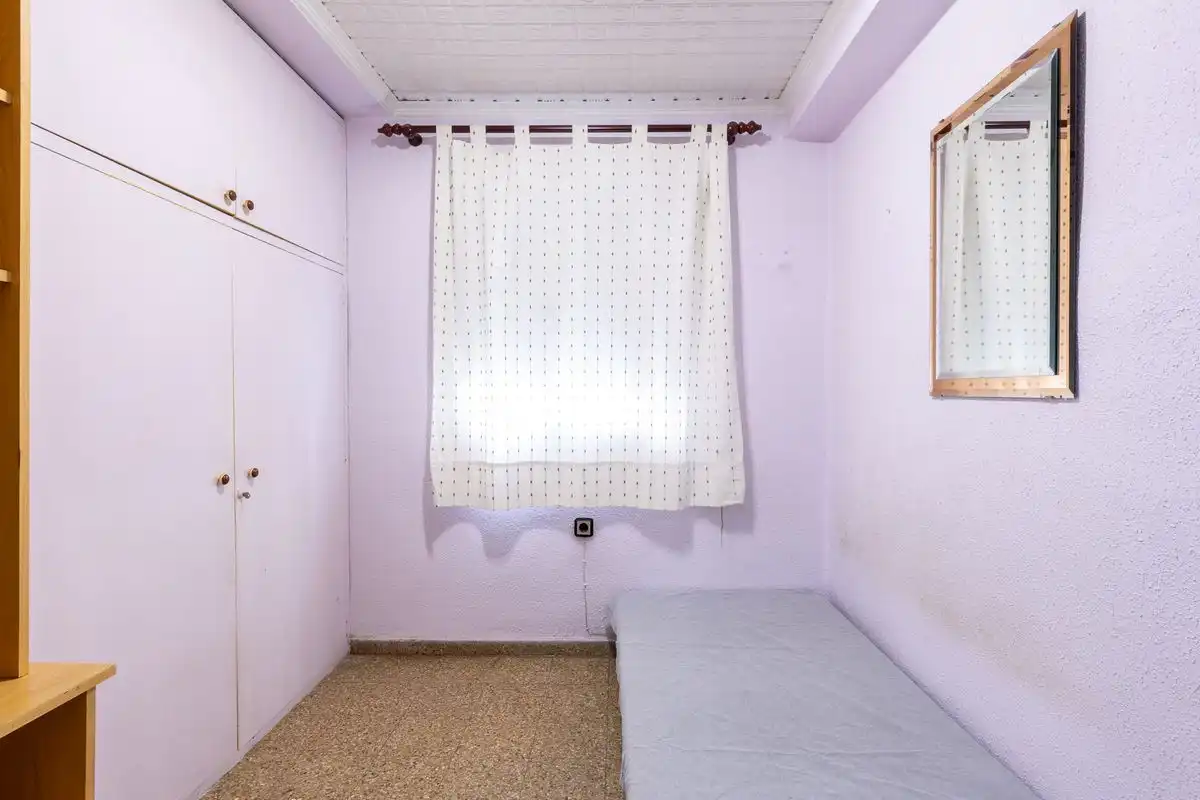 Habitación de Piso en venta en Valencia con Calefacción