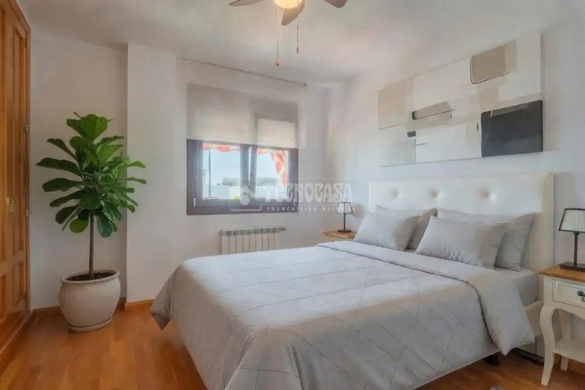 Dormitori de Casa adosada en venda en Arroyomolinos (Madrid) amb Aire condicionat, Calefacció i Jardí privat