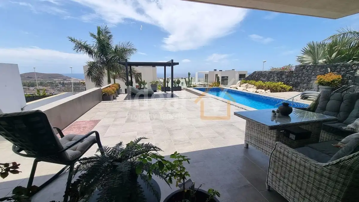 Detached house with pool for sale in Costa Adeje, imagen 4