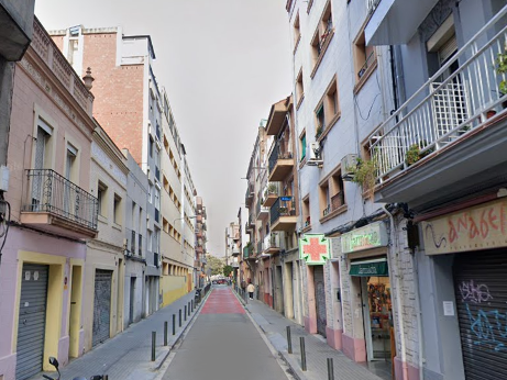 Vista exterior de Planta baixa en venda en L'Hospitalet de Llobregat