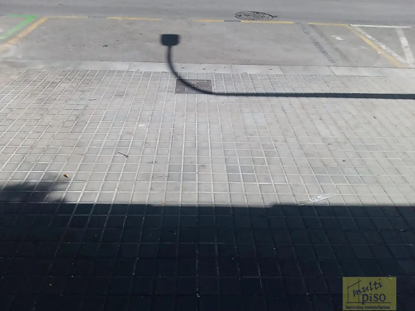 Aparcament de Traster de lloguer en L'Hospitalet de Llobregat
