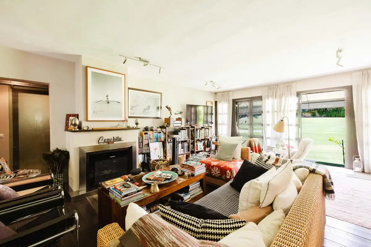 Sala de estar de Casa o chalet en venta en Marbella con Aire acondicionado, Calefacción y Jardín privado