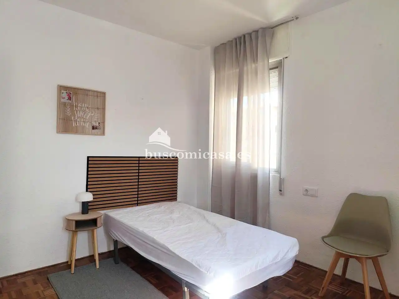 Room in Ruiz Jiménez, Avda de Madrid - Pº de la Estación