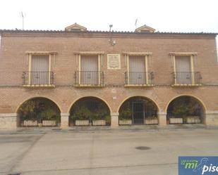 Vista exterior de Casa o xalet en venda en La Seca  amb Terrassa, Piscina i Balcó