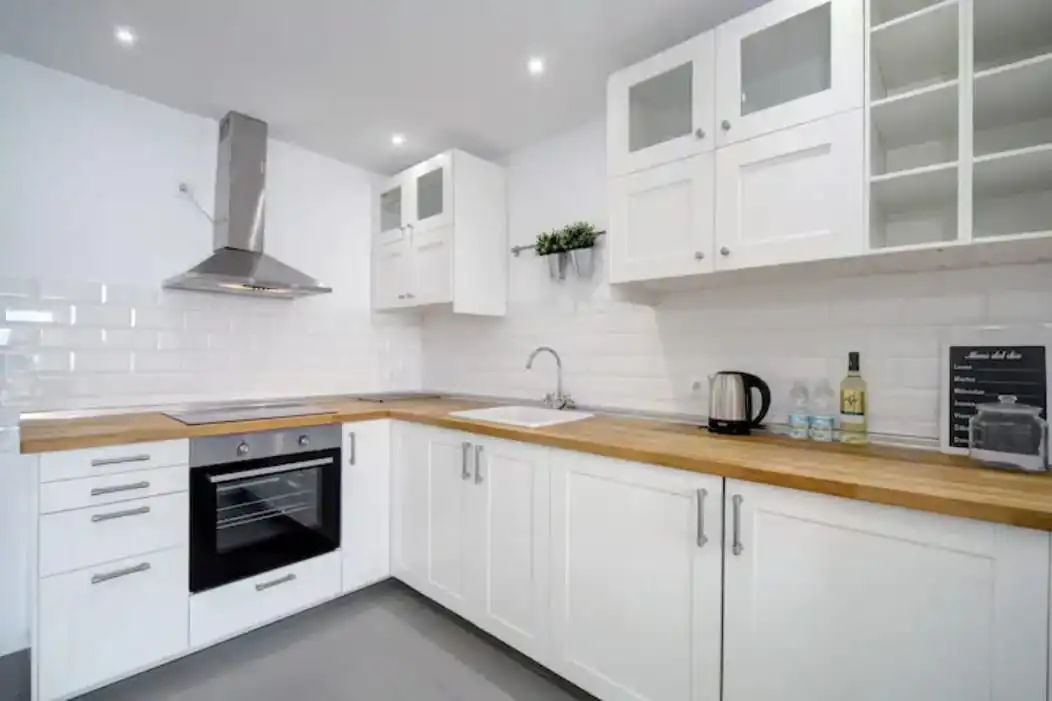 Apartament amb piscina en venda a Estepona Pueblo, imagen 3