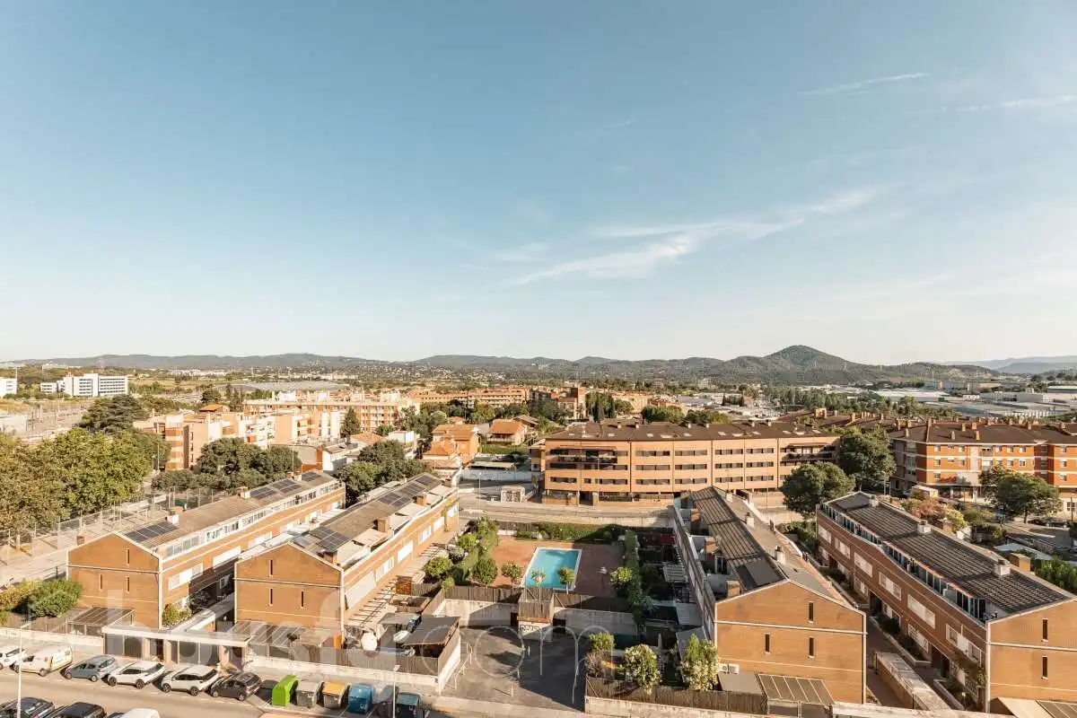 Außenansicht von Wohnung zum Verkauf in Rubí mit Klimaanlage, Heizung und Parkett