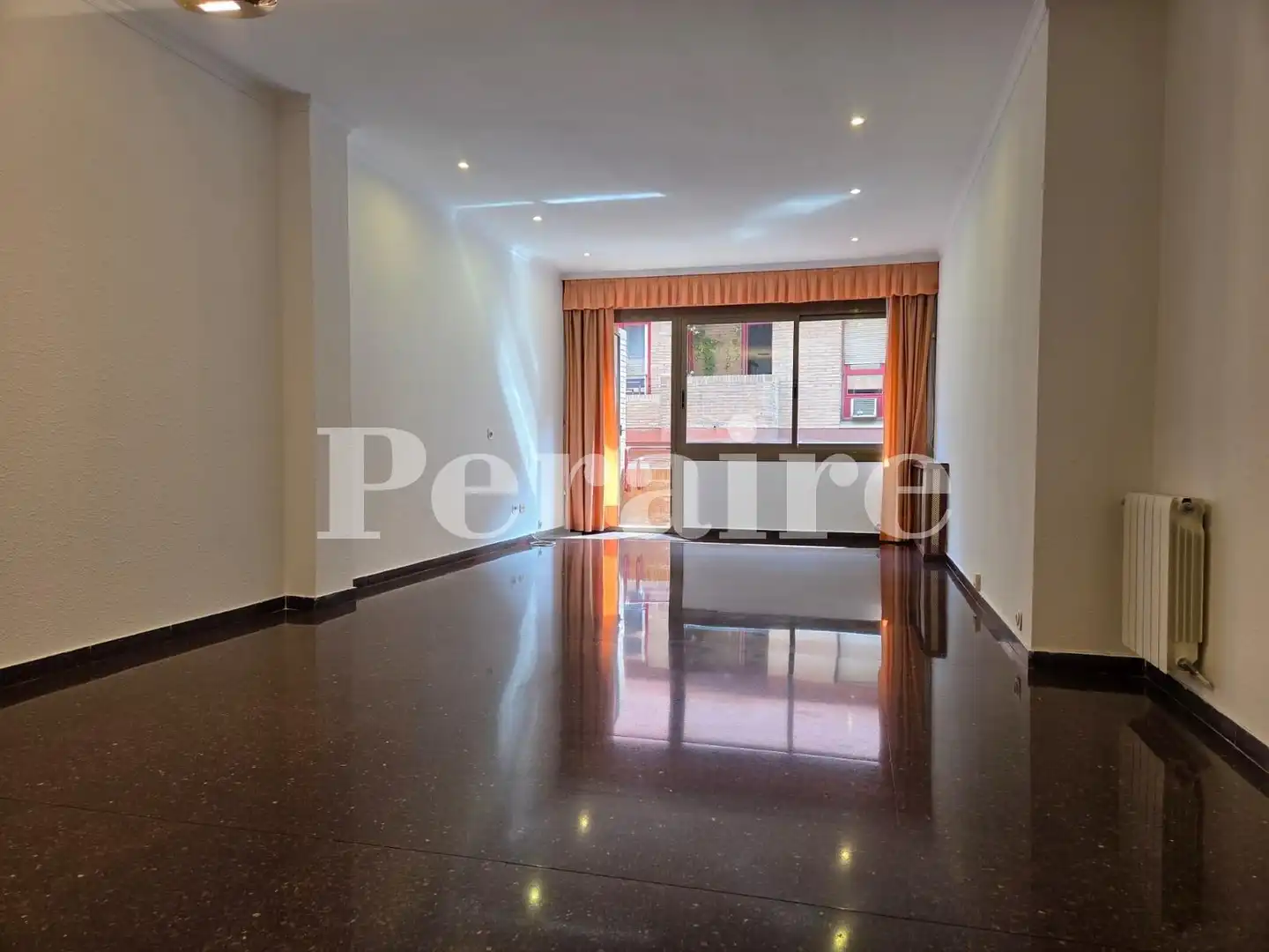 Piso de alquiler en TRAVESSERA DE DALT, 56, La Salut